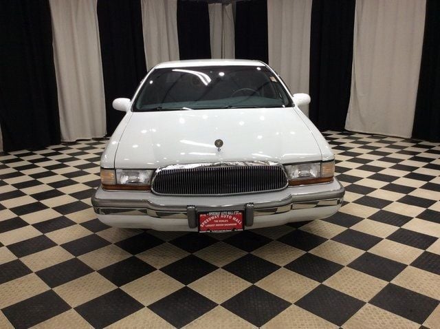 1996 Buick Roadmaster 4dr Sedan Limited Collectors Edition - 22945191 - 1