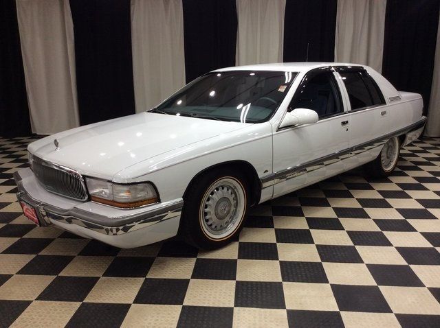 1996 Buick Roadmaster 4dr Sedan Limited Collectors Edition - 22945191 - 2