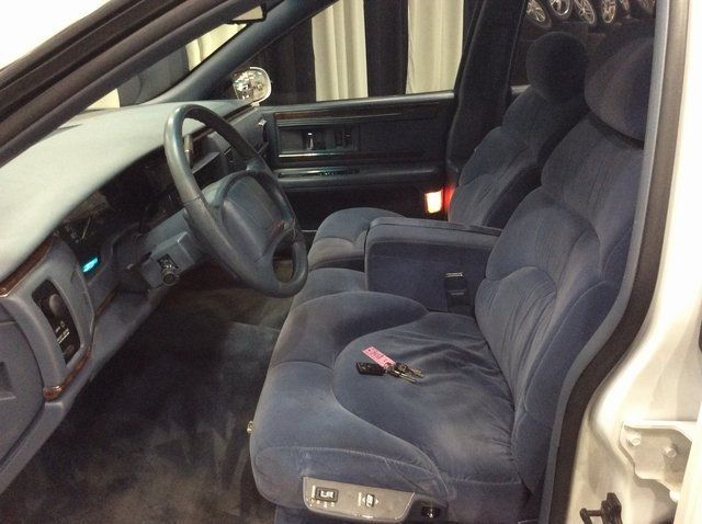 1996 Buick Roadmaster 4dr Sedan Limited Collectors Edition - 22945191 - 8