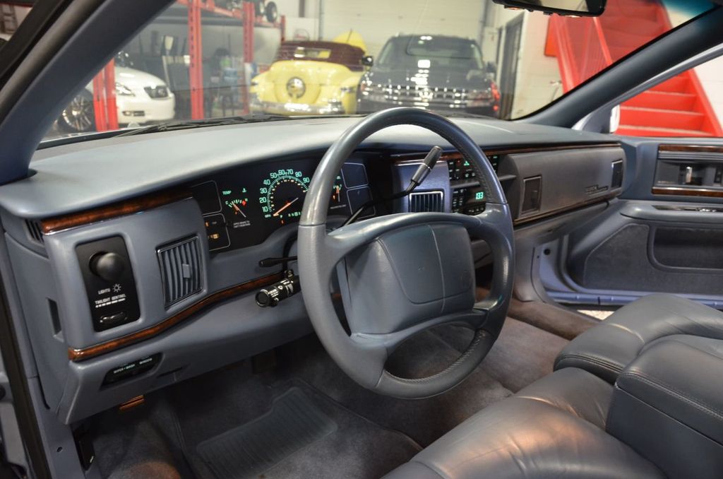 1996 Buick Roadmaster 4dr Wagon Estate Collectors Edition - 20255448 - 17