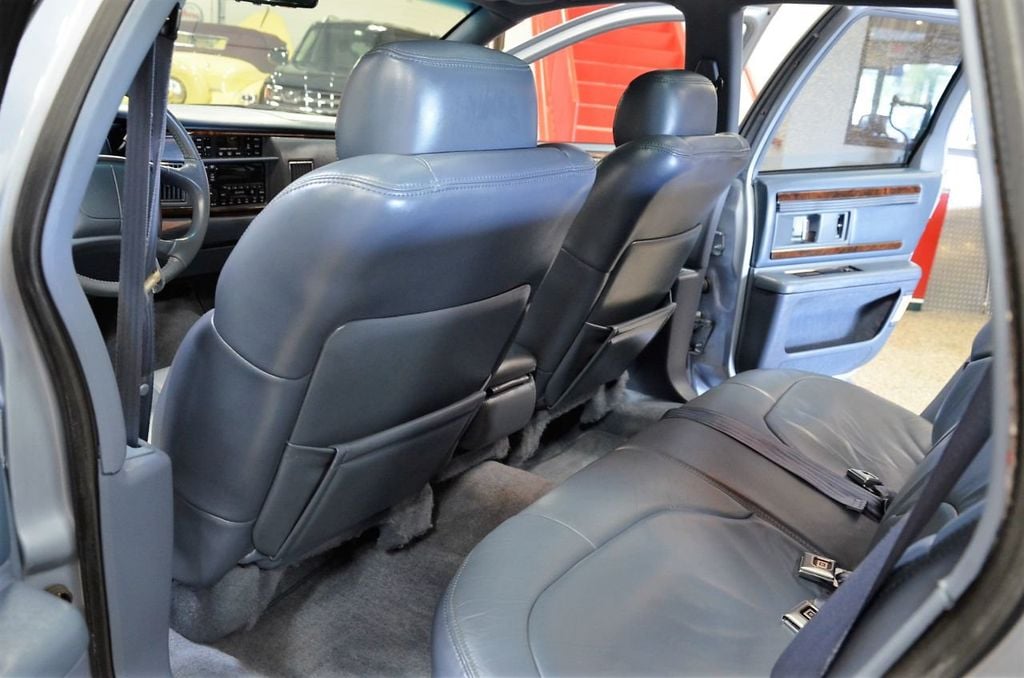 1996 Buick Roadmaster 4dr Wagon Estate Collectors Edition - 20255448 - 53