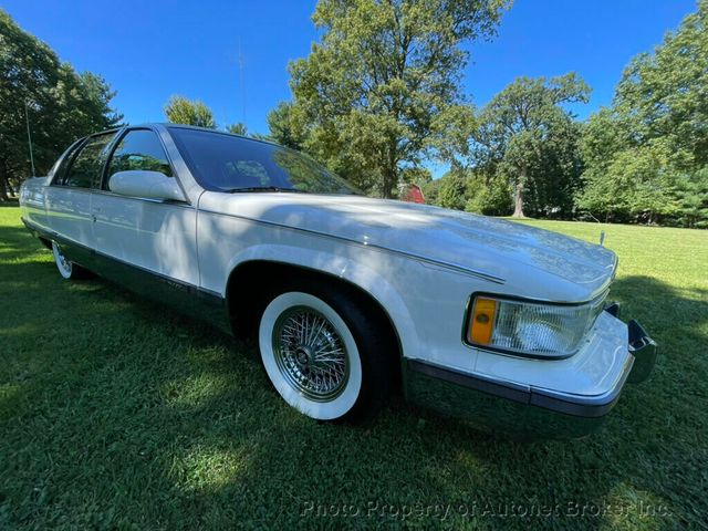 1996 Cadillac Fleetwood Brougham - 22587182 - 3