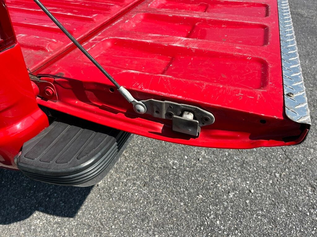 1996 Chevrolet Silverado photo 19
