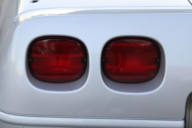 1996 Chevrolet Corvette 2dr Convertible - 22965644 - 19