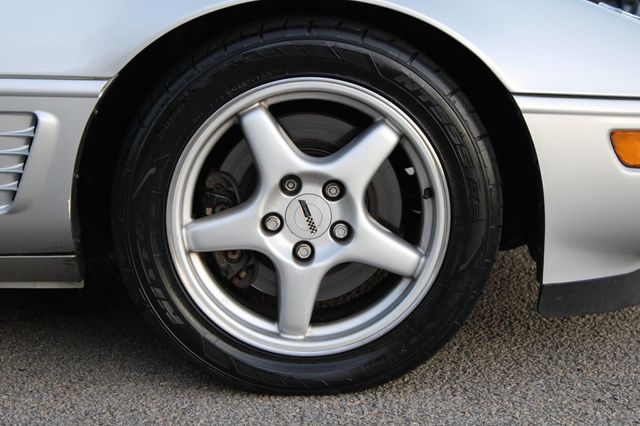 1996 Chevrolet Corvette 2dr Convertible - 22965644 - 25