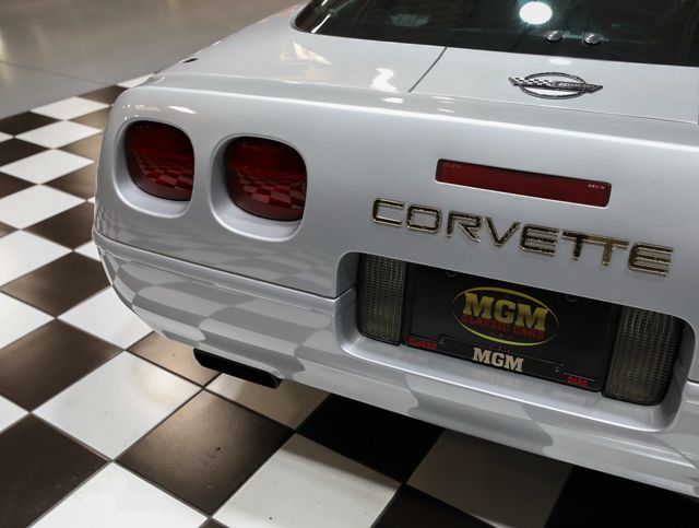1996 Chevrolet Corvette 2dr Coupe - 23022318 - 24