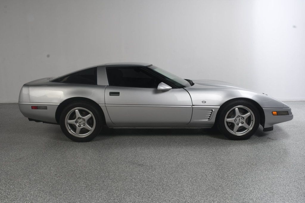 Chevrolet Corvette photo 4