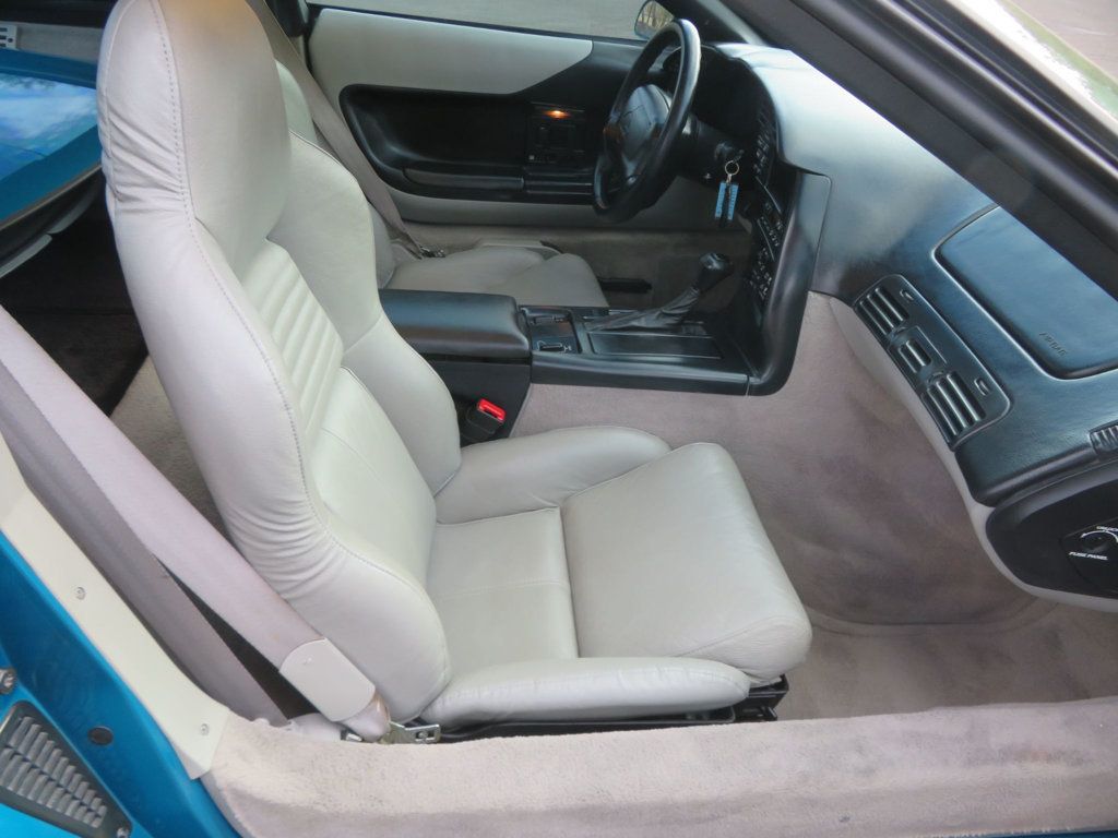 1996 Chevrolet Corvette 2OWNER BOTH TOPS LOW LOW MILES 19K EXTRA CLEAN AZ CAR WOW  - 22752951 - 18