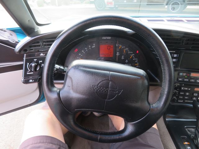 1996 Chevrolet Corvette 2OWNER BOTH TOPS LOW LOW MILES 19K EXTRA CLEAN AZ CAR WOW  - 22752951 - 22