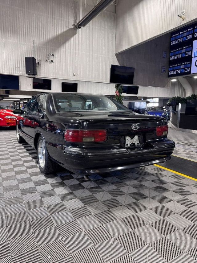 1996 Chevrolet Impala SS - 22963468 - 3