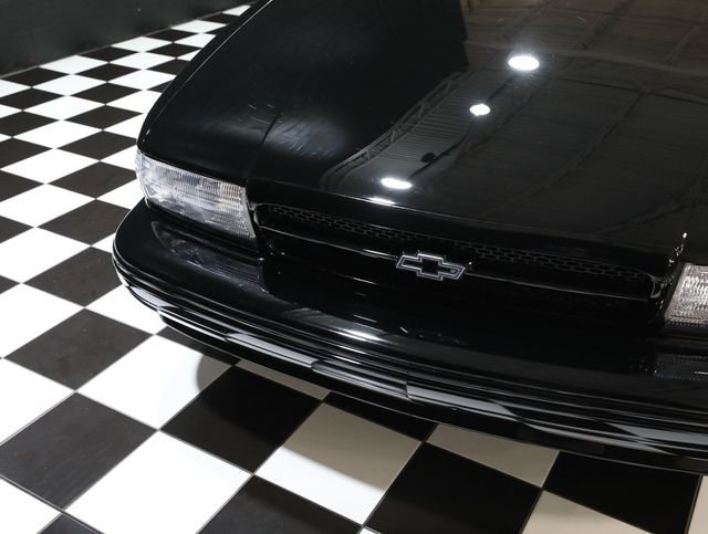 1996 Chevrolet Impala SS - LOW MILES - SUPER SPORT - 23036770 - 11