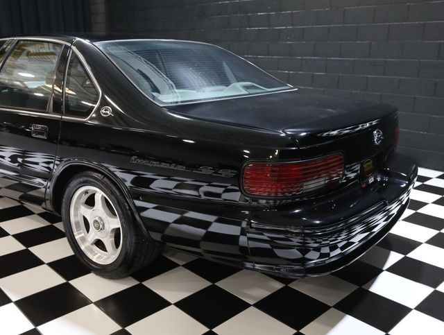 1996 Chevrolet Impala SS SUPER SPORT - DRIVER QUALITY - BLACK - 22992762 - 22