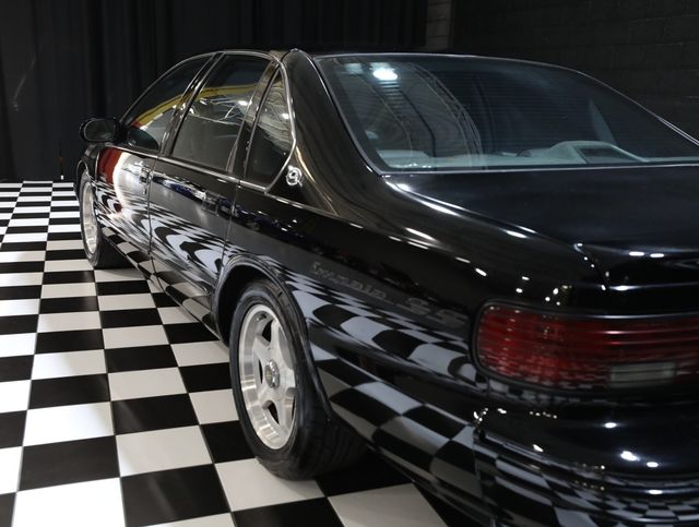 1996 Chevrolet Impala SS SUPER SPORT - DRIVER QUALITY - BLACK - 22992762 - 24