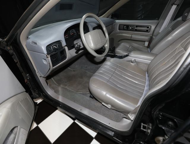 1996 Chevrolet Impala SS SUPER SPORT - DRIVER QUALITY - BLACK - 22992762 - 2