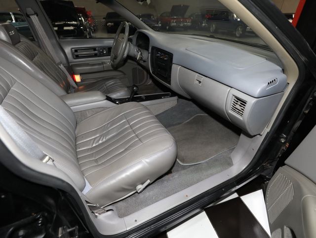 1996 Chevrolet Impala SS SUPER SPORT - DRIVER QUALITY - BLACK - 22992762 - 36