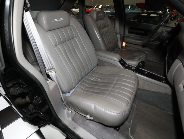 1996 Chevrolet Impala SS SUPER SPORT - DRIVER QUALITY - BLACK - 22992762 - 37