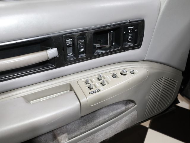 1996 Chevrolet Impala SS SUPER SPORT - DRIVER QUALITY - BLACK - 22992762 - 47