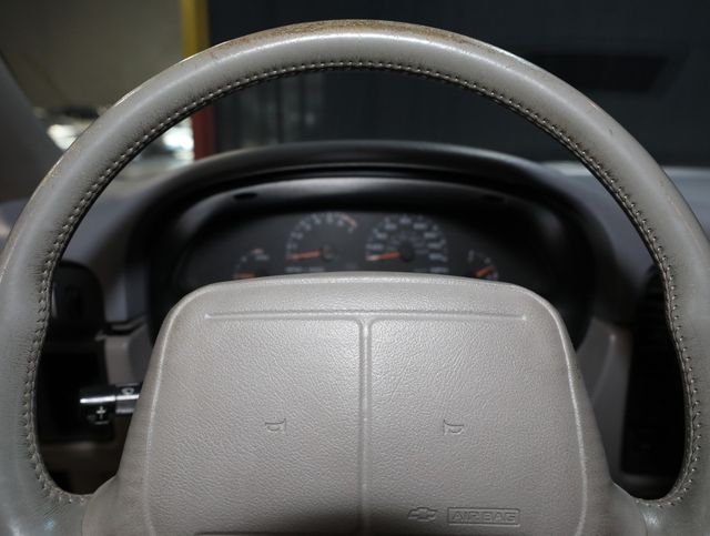 1996 Chevrolet Impala SS SUPER SPORT - DRIVER QUALITY - BLACK - 22992762 - 57