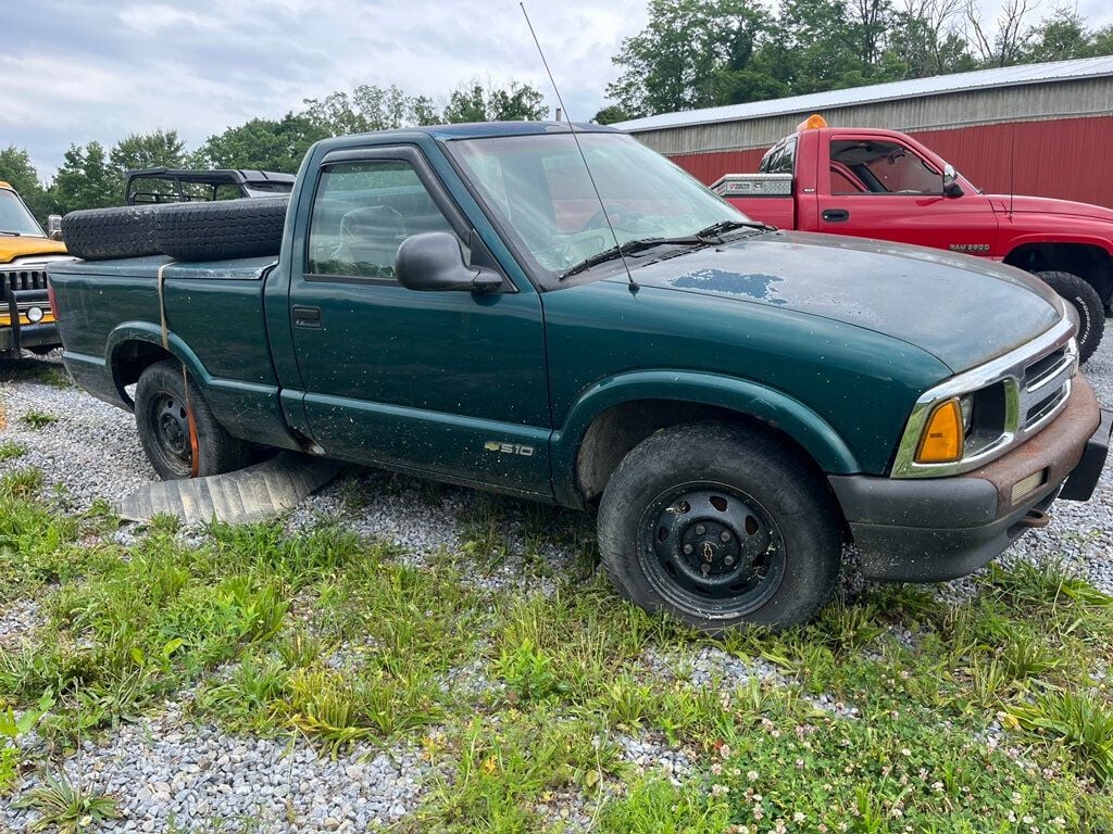 1996 Chevrolet S-10 Chevy S10 4x4 Project Truck - 22548508 - 1