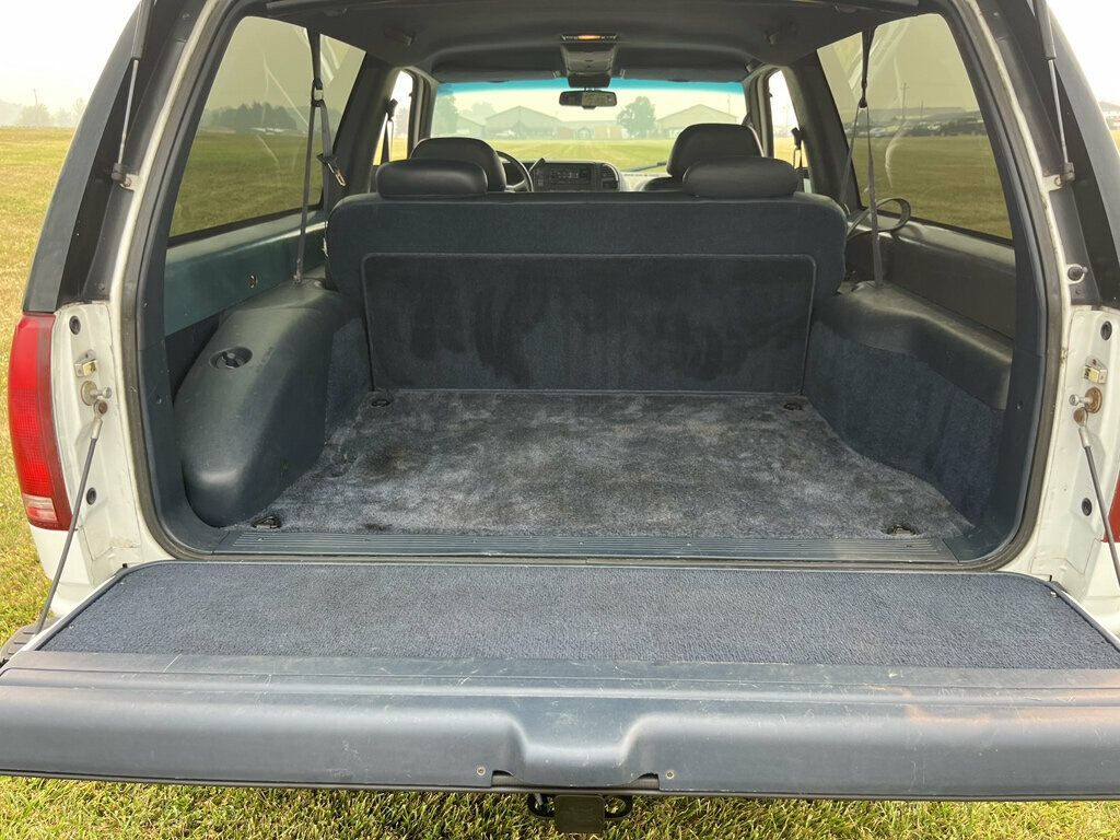 1996 Chevrolet Tahoe Hard To Find 2Door Chevy Tahoe 4x4 Rare Blue Interior Z71 Wheels - 23055623 - 11