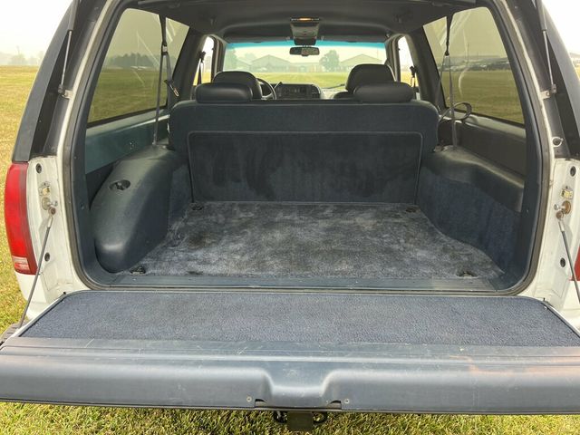 1996 Chevrolet Tahoe Hard To Find 2Door Chevy Tahoe 4x4 Rare Blue Interior Z71 Wheels - 23055623 - 11