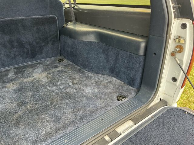 1996 Chevrolet Tahoe Hard To Find 2Door Chevy Tahoe 4x4 Rare Blue Interior Z71 Wheels - 23055623 - 16