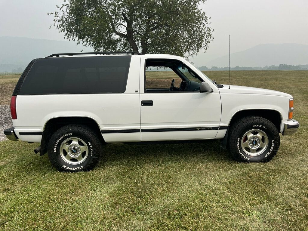 1996 Chevrolet Tahoe Hard To Find 2Door Chevy Tahoe 4x4 Rare Blue Interior Z71 Wheels - 23055623 - 1