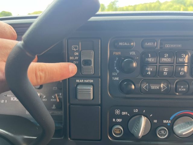 1996 Chevrolet Tahoe Hard To Find 2Door Chevy Tahoe 4x4 Rare Blue Interior Z71 Wheels - 23055623 - 25