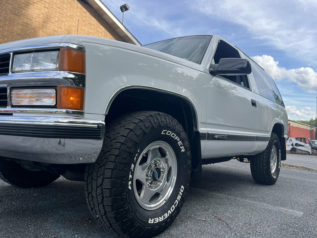 1996 Chevrolet Tahoe Hard To Find 2Door Chevy Tahoe 4x4 Rare Blue Interior Z71 Wheels - 23055623 - 40