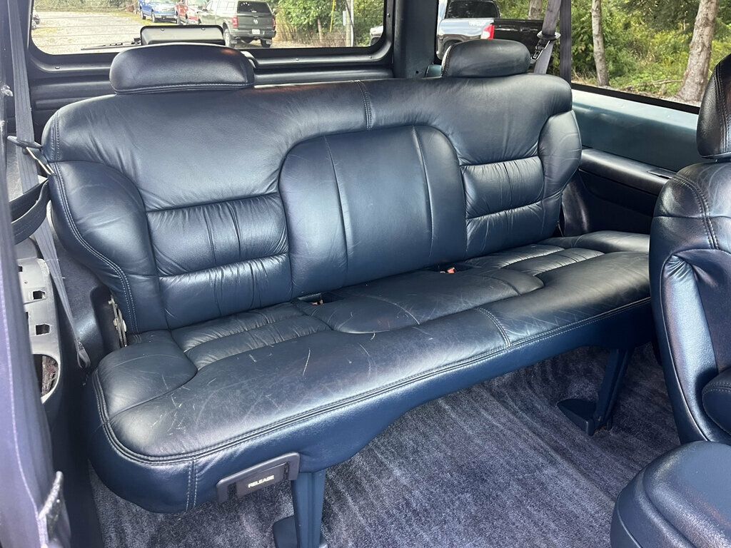 1996 Chevrolet Tahoe Hard To Find 2Door Chevy Tahoe 4x4 Rare Blue Interior Z71 Wheels - 23055623 - 57