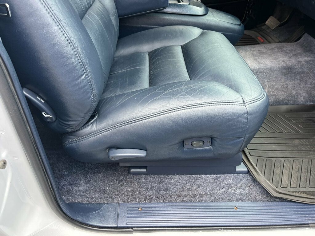 1996 Chevrolet Tahoe Hard To Find 2Door Chevy Tahoe 4x4 Rare Blue Interior Z71 Wheels - 23055623 - 60