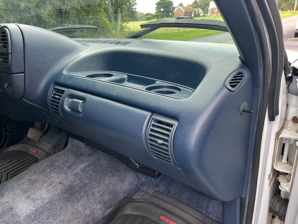 1996 Chevrolet Tahoe Hard To Find 2Door Chevy Tahoe 4x4 Rare Blue Interior Z71 Wheels - 23055623 - 63