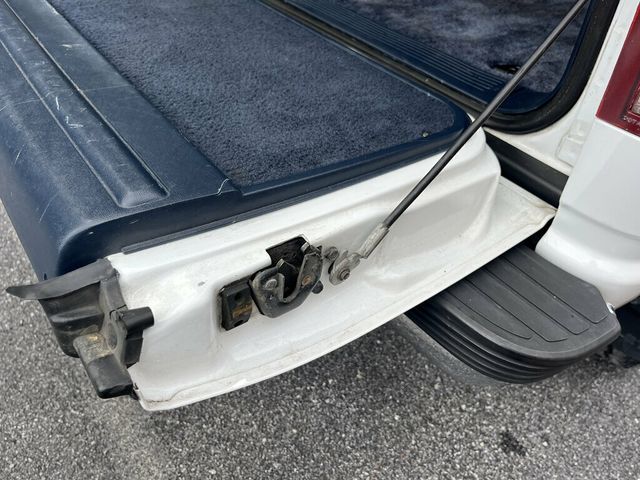 1996 Chevrolet Tahoe Hard To Find 2Door Chevy Tahoe 4x4 Rare Blue Interior Z71 Wheels - 23055623 - 70