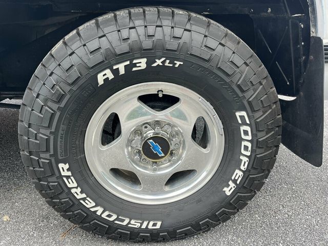 1996 Chevrolet Tahoe Hard To Find 2Door Chevy Tahoe 4x4 Rare Blue Interior Z71 Wheels - 23055623 - 90