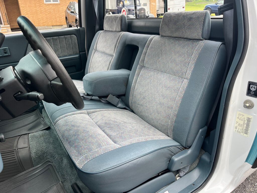 1996 Dodge Dakota Regular Cab 1 Family Owned, Garage Kept Rust Free 1st Gen Dakota - 23034204 - 48