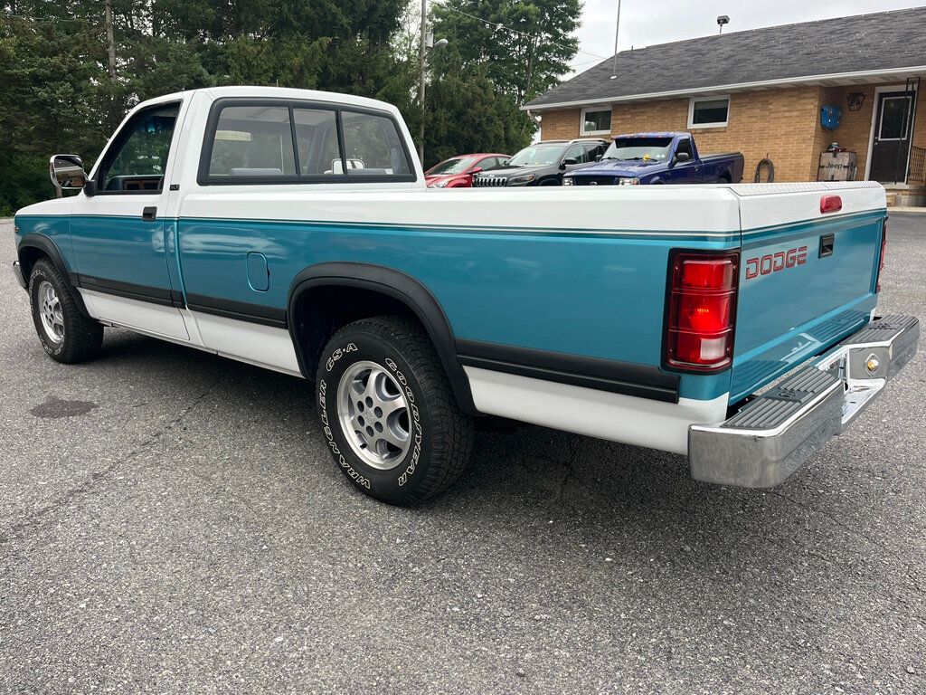 1996 Dodge Dakota Regular Cab 1 Family Owned, Garage Kept Rust Free 1st Gen Dakota - 23034204 - 4