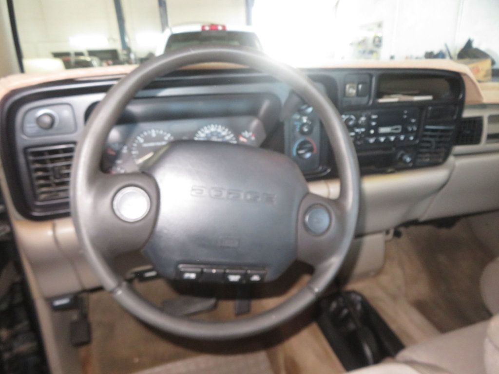 1996 Dodge Ram 2500 1OWNER CLUBCAB V10 8.0 LITER ARIZONA TRUCK LOW MILES EXTRA CLEAN - 23026509 - 24