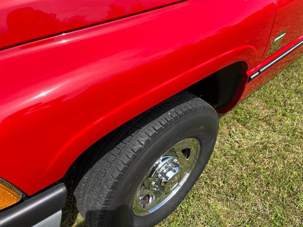 1996 Dodge Ram photo 38