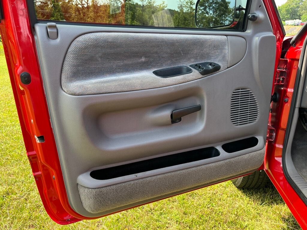 1996 Dodge Ram photo 43