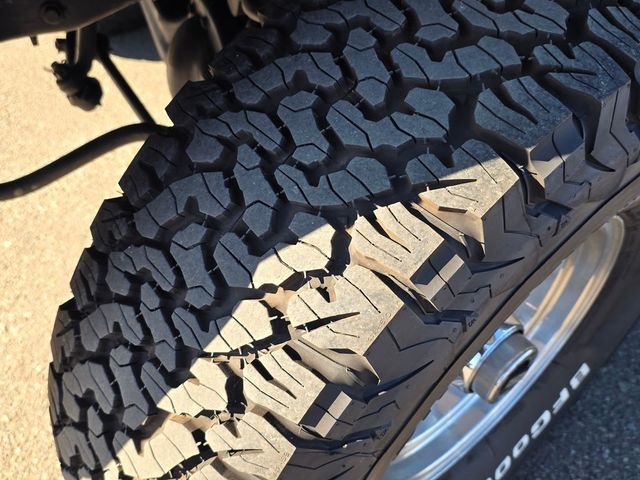 1996 Ford Bronco  - 23002429 - 12