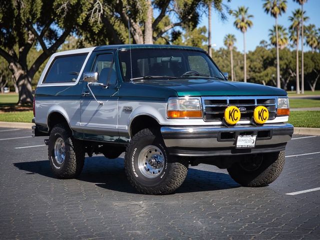 1996 Ford Bronco  - 23002429 - 1