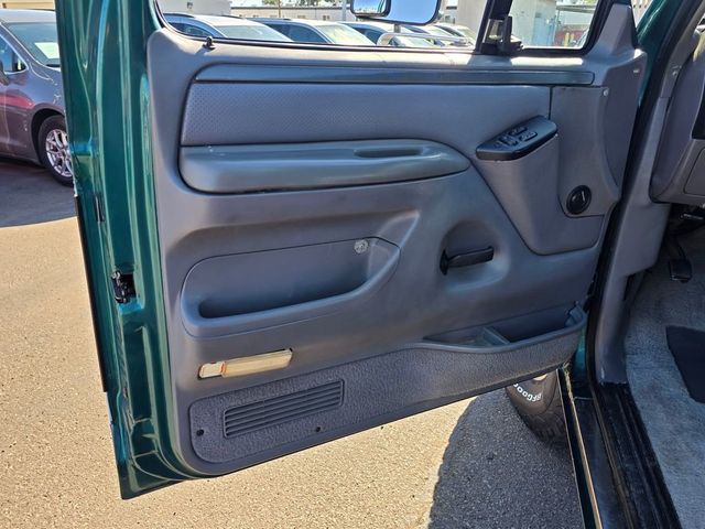 1996 Ford Bronco  - 23002429 - 19