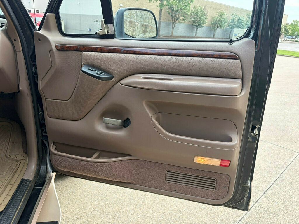 1996 Ford Bronco  - 23056101 - 27
