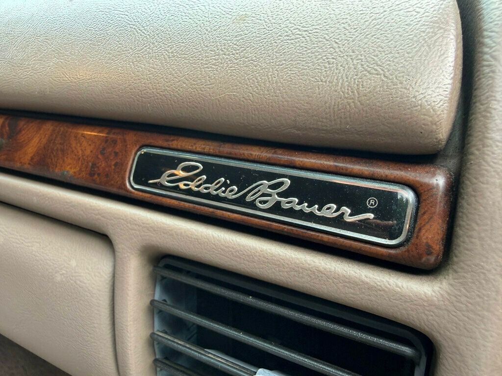 1996 Ford Bronco  - 23056101 - 30