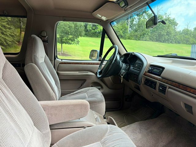 1996 Ford Bronco  - 23056101 - 32