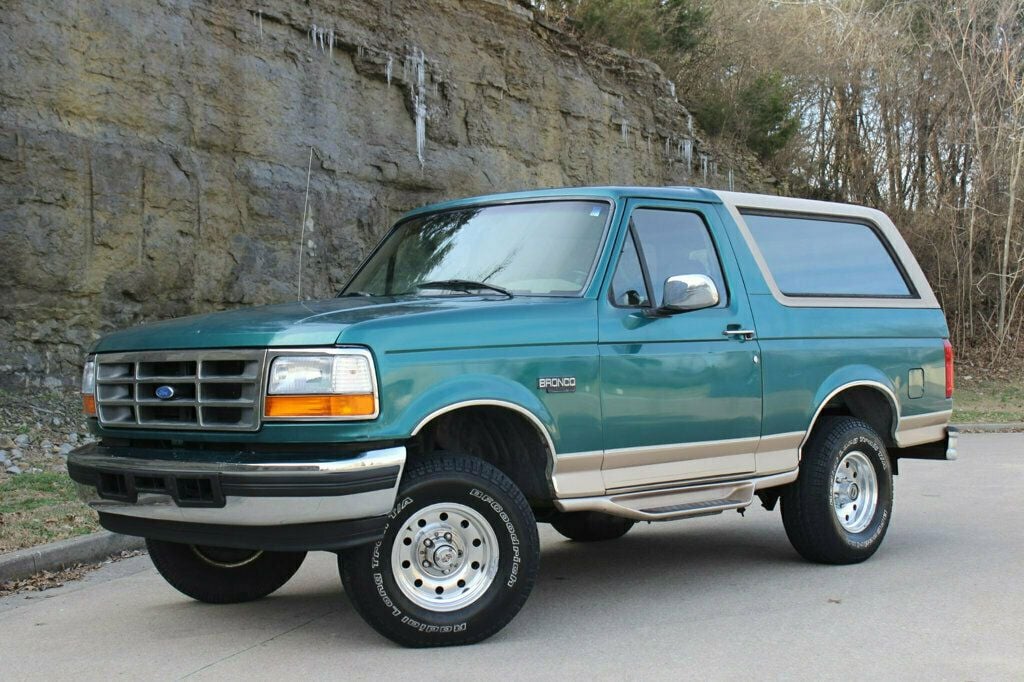 1996 Ford Bronco 105" WB Eddie Bauer - 22777549 - 0