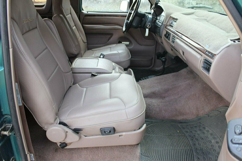 1996 Ford Bronco 105" WB Eddie Bauer - 22777549 - 16