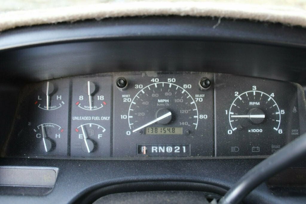 1996 Ford Bronco 105" WB Eddie Bauer - 22777549 - 23