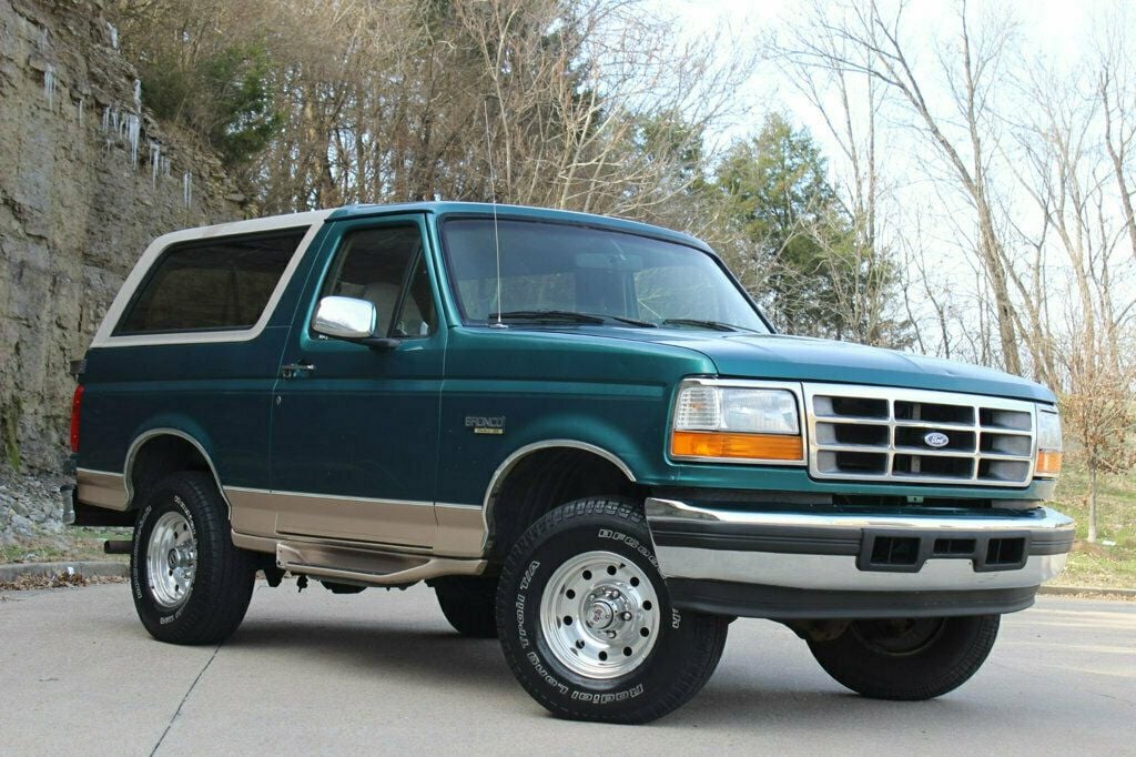 1996 Ford Bronco 105" WB Eddie Bauer - 22777549 - 38