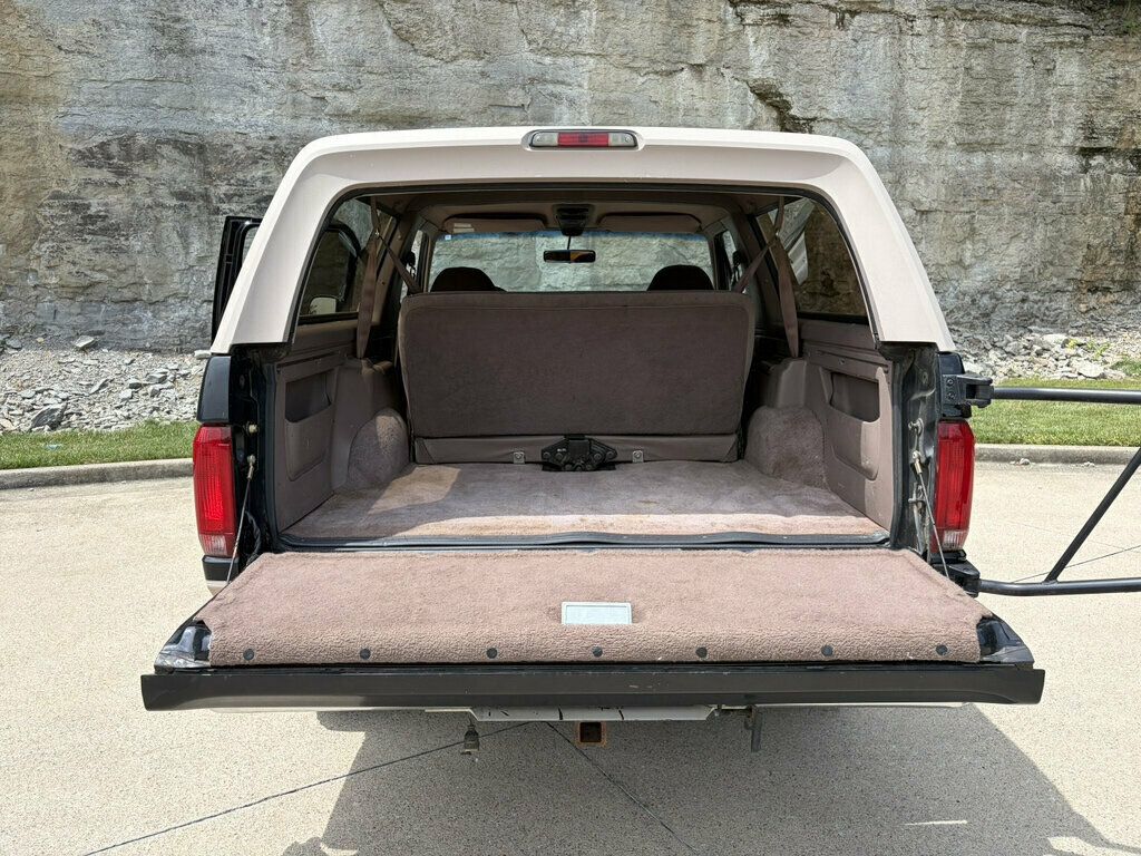 1996 Ford Bronco 105" WB Eddie Bauer - 23056101 - 10